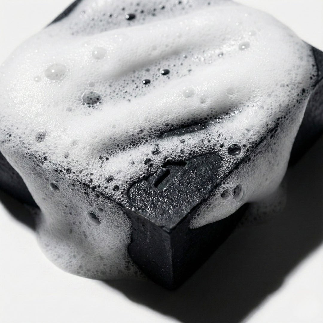 Detailaufnahme der VA1 Core Bar mit dichter Schaumbildung zur effektiven Extraktion von Rückständen nach der Matte.